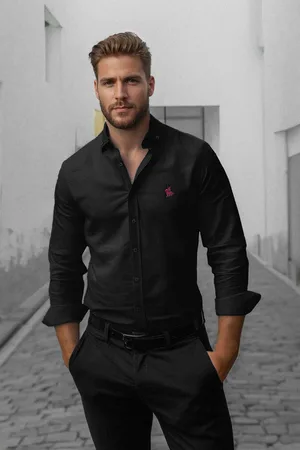 Trendyol Schwarzes, Reguläres, Besticktes, Detailliertes Smart-shirt für Herren - M
