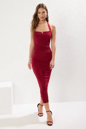 Trendyol Dehnbares, Figurbetontes Maxikleid Mit V-ausschnitt Und Kordelzug – Weinrot, für Damen - XS