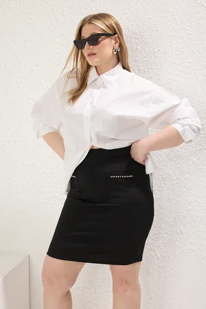 Trendyol Mini-strickrock In Übergröße Mit Schwarzen Steindetails für Damen - 4XL