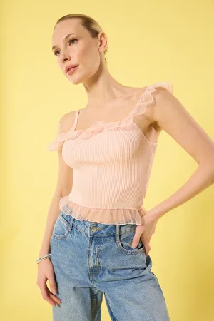 Trendyol Puderspitzendetaillierte Trikotbluse für Damen - M