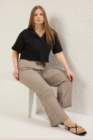 Trendyol Graue Hose Mit Weitem Bein Und Hoher Taille, Strukturiert, Große Größe für Damen - 2XL