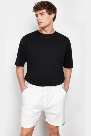 Trendyol Strukturierte Shorts Aus 100 % Baumwolle – Normale Passform für Herren - M