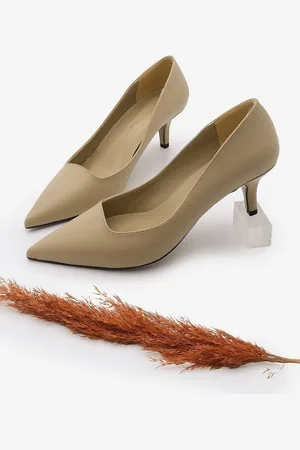 Marjin Beigefarbener Stiletto Mit Dünnem Absatz Und Spitzer Spitze Loresta - 38