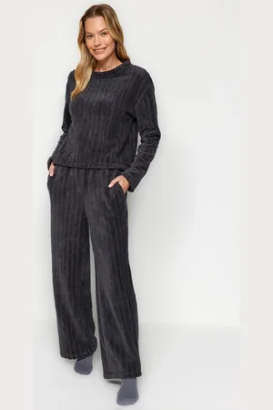 Trendyol Anthrazitfarbenes Wellsoft Winter-strickpyjama-set für Damen - L