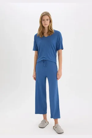 DeFacto Pyjama-set, Geripptes Camisole-kurzarm-oberteil, Flexible Taille, Capri-länge, Unterhose, Fall In Love E0865ax25sp für Damen - XL