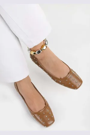 Shoeberry Zoe Caramel Trock Blunt Toe Ballerinas für Damen - 37
