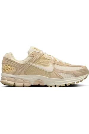 Nike Zoom Vomero 5 Sde-technologie, Die Einen Kopfhörer Mit Sport-kletterausrüstung Und Hirschen Schlägt - 37,5