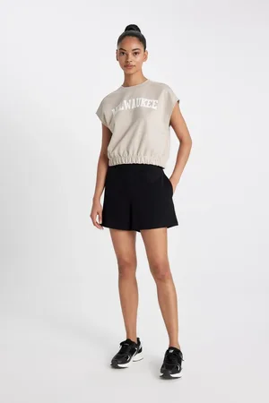 DeFacto Fit Oversize Fit Wide Fit Kurze Bein Shorts C6135ax24hs für Damen - M
