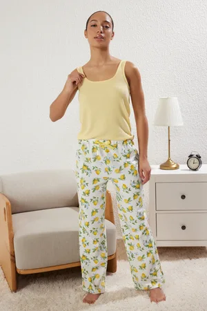 Trendyol Gelbes Blumen-camisole-strick-pyjama-set für Damen - XL