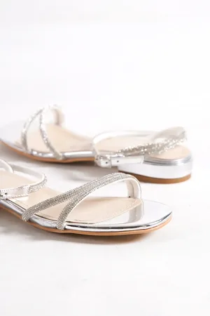 Capone Outfitters Coletta Sandalen Aus Spiegelstoff Mit Ovaler Zehenpartie Und Doppeltem Riemen Vorne Aus Stein für Damen - 39