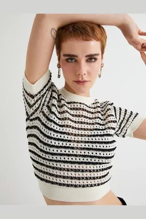 Koton Durchbrochenes, Kurzärmliges T-shirt Mit Rundhalsausschnitt für Damen - XS