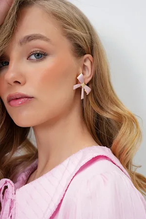 Trend Alacati stili Ohrringe Mit Detaillierter Schleife In Roségold für Damen - One Size