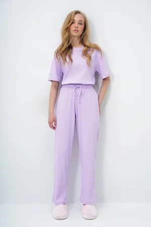 Trend Alacati stili T-shirt Und Hose Mit Rundhalsausschnitt In Flieder, Kurzärmelig, für Damen - 36