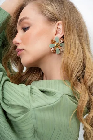 Trend Alacati stili Ohrringe Mit Grünem Gänseblümchen-motiv Und Perlmutt für Damen - One Size