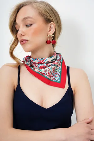 Trend Alacati stili Roter Bandana-schal Mit Ethnischem Muster für Damen - One Size