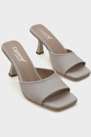 Capone Outfitters Maura Blunt Toe Single Strap Sanduhr Heeled Women