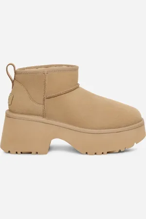 UGG ® Classic Ultra Mini New Heights Boot für Damen in Brown, Größe 36, Veloursleder
