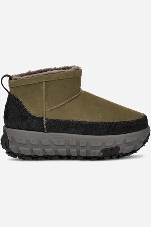 UGG ® Venture Daze Ultra Mini Boot für Herren in Green, Größe 34.5, Veloursleder