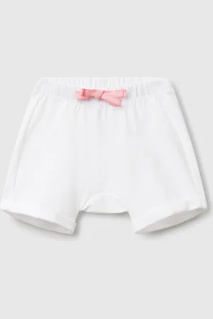 Benetton Shorts Mit Patch Auf Der Rückseite