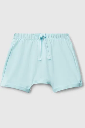 Benetton Shorts Mit Patch Auf Der Rückseite