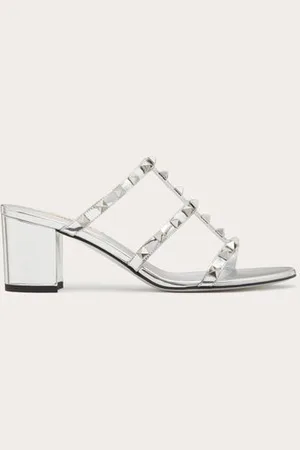 VALENTINO GARAVANI ROCKSTUD SLIDE-SANDALEN MIT SPIEGELEFFEKT, 60 MM Frau 35.5