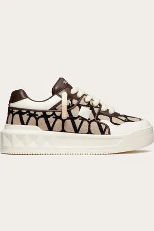 VALENTINO GARAVANI ONE STUD LOW-TOP-SNEAKER AUS NAPPALEDER UND TOILE ICONOGRAPHE-MATERIAL Mann 39.5
