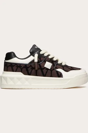 VALENTINO GARAVANI ONE STUD LOW-TOP-SNEAKER AUS NAPPALEDER UND TOILE ICONOGRAPHE-MATERIAL Mann 40.5
