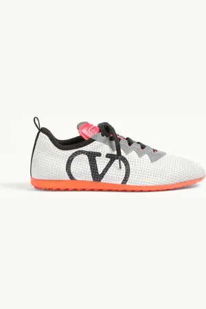 VALENTINO GARAVANI CHROMATHON SNEAKER AUS PERFORIERTEM NAPPALEDER Mann 38