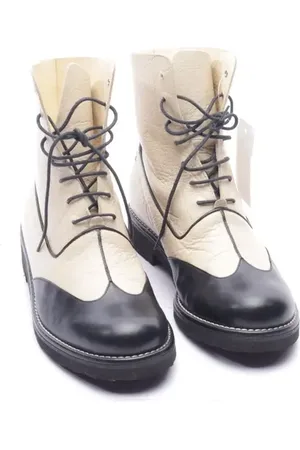 CHANEL Stiefeletten EUR 38,5 Beige