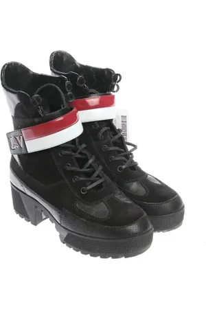 LOUIS VUITTON Laureate Boots EUR 39