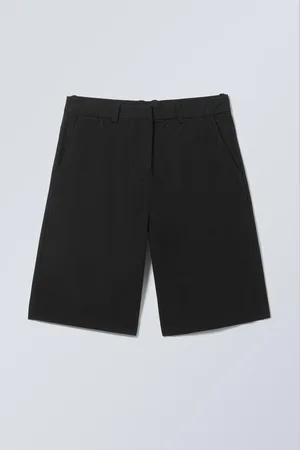 Weekday Knielange Chino-Shorts