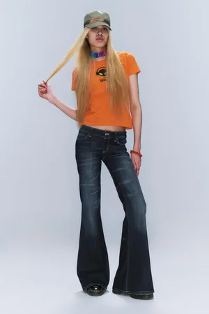 Cheap Monday Skinny-Jeans mit Schlag und niedrigem Bund