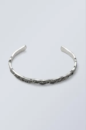 Weekday Verbeulter Bangle-Armreif