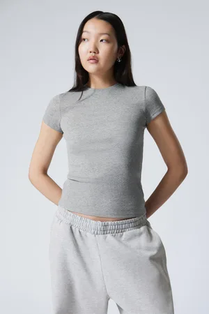 Weekday Enges, geripptes T-Shirt