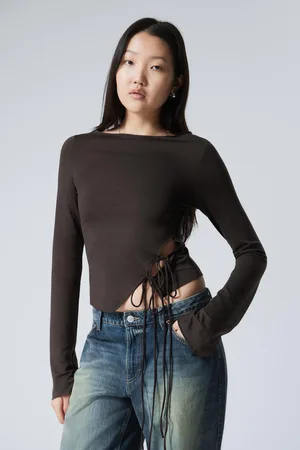 Weekday Top mit seitlicher Bindung