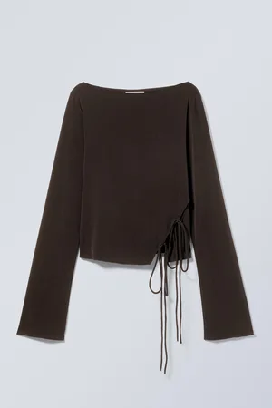 Weekday Top mit seitlicher Bindung