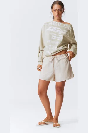 Weekday Weite Pull-on-Shorts in Washed-Optik