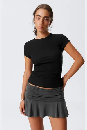 Weekday Slim-Fit-T-Shirt aus gerippter Baumwolle