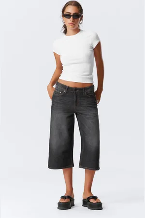 Weekday Weite, lockere Jeans-Shorts mit niedrigem Bund