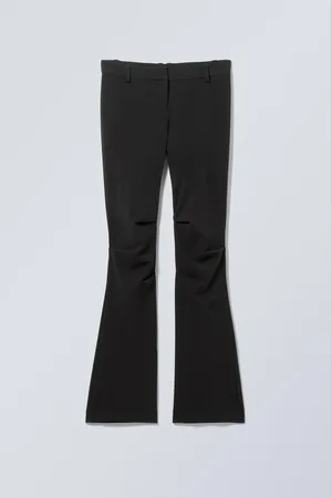 Weekday Schmale Bundfaltenhose mit Schlag & niedrigem Bund
