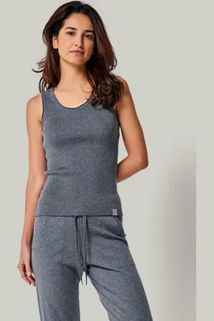 YOU LOOK PERFECT TOP BLOSSOM - Geripptes Merino Top mit Rundhals